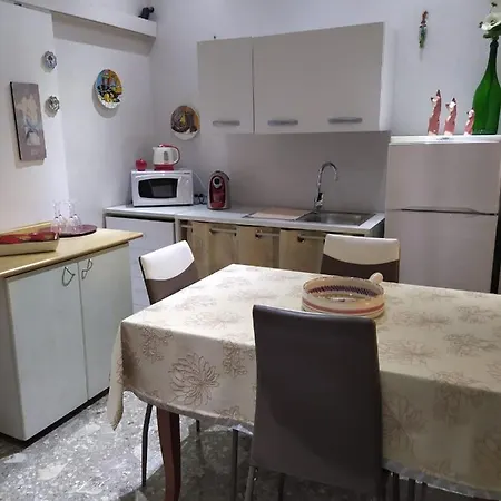 Alojamento de Acomodação e Pequeno-almoço Paky's House Bari